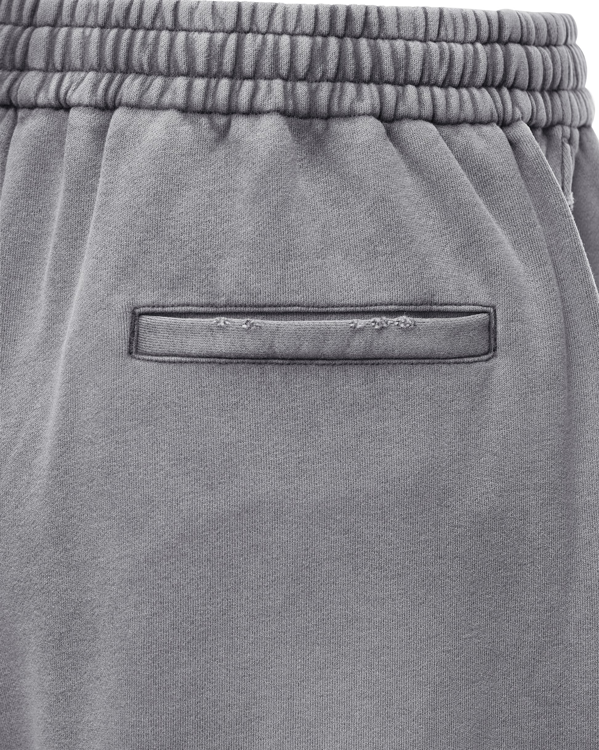 BAGGY SWEATPANTS